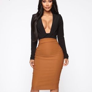 Fashion nova pencil high rise skirt.